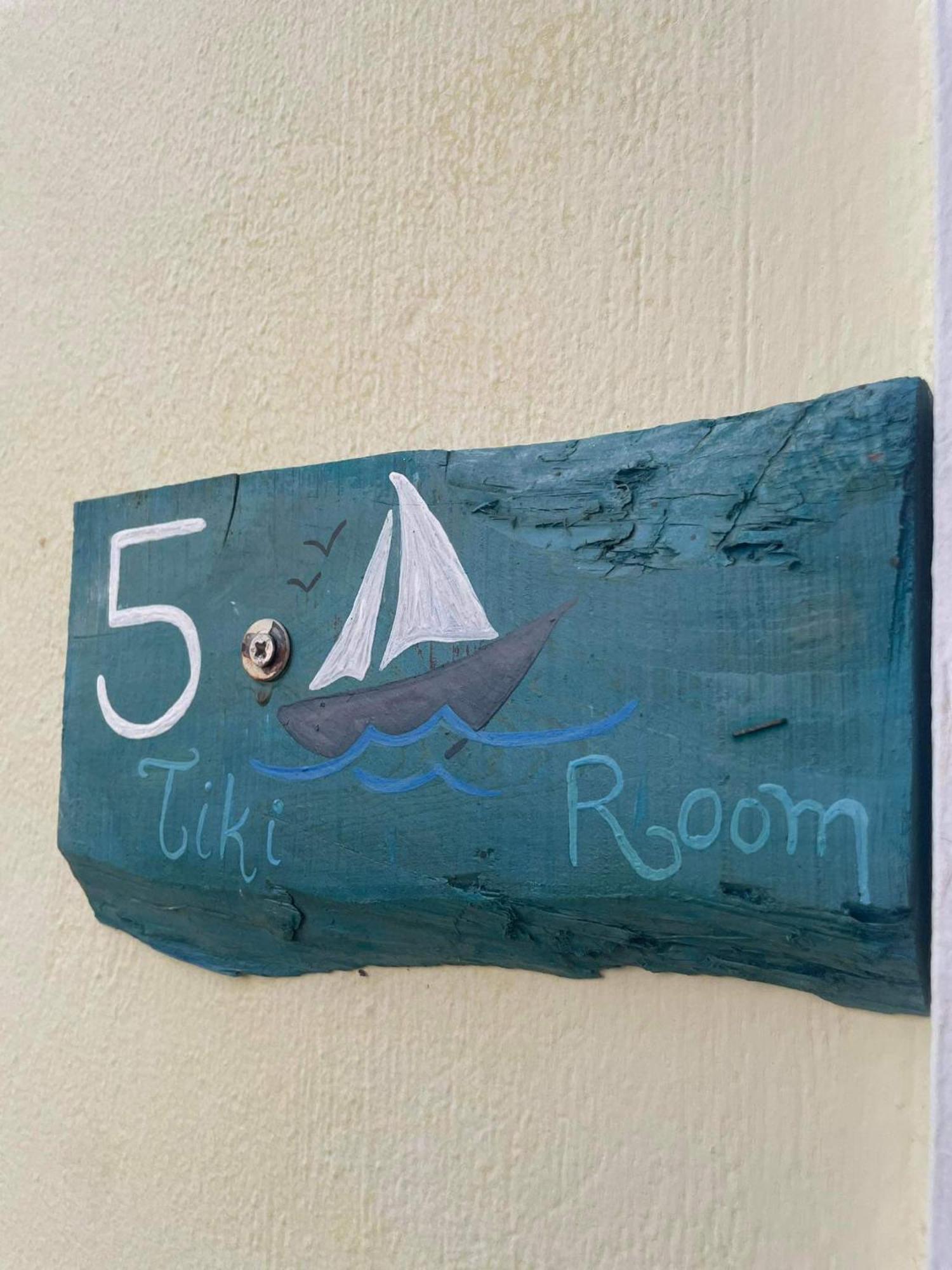 Tiki Rooms ماراثوكابوسْ المظهر الخارجي الصورة
